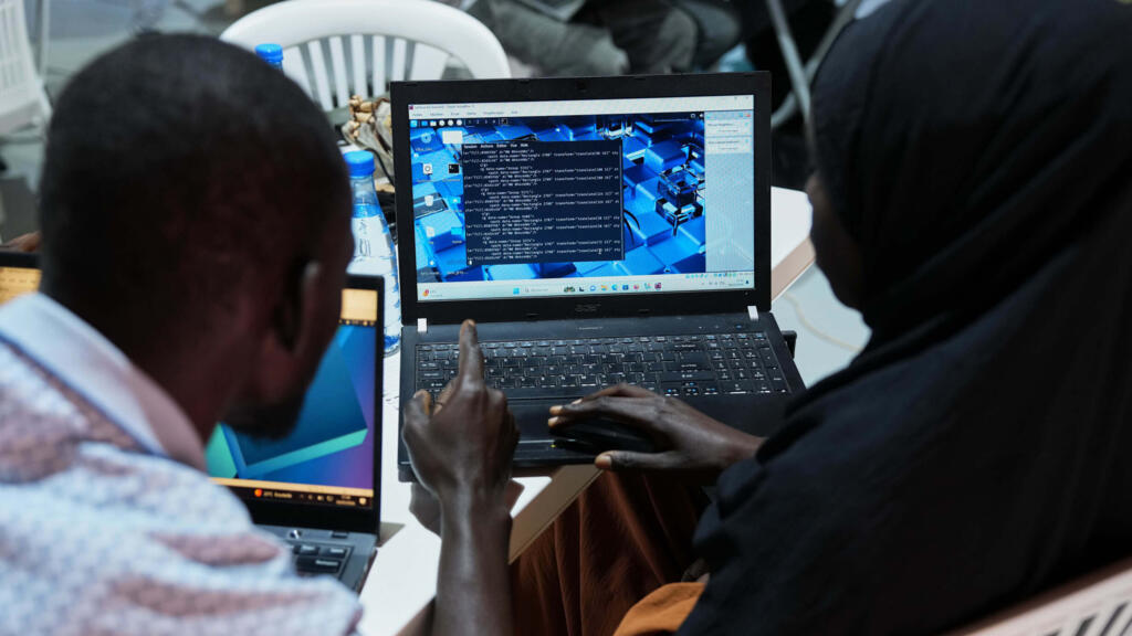 Concours sur le cyberespace organisé à Dakar, illustration des enjeux de cybersécurité au Sénégal.