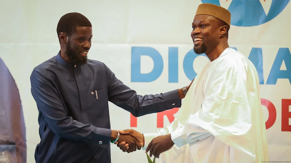 Ousmane Sonko et Bassirou Diomaye Faye, deux figures du Pastef désormais en opposition