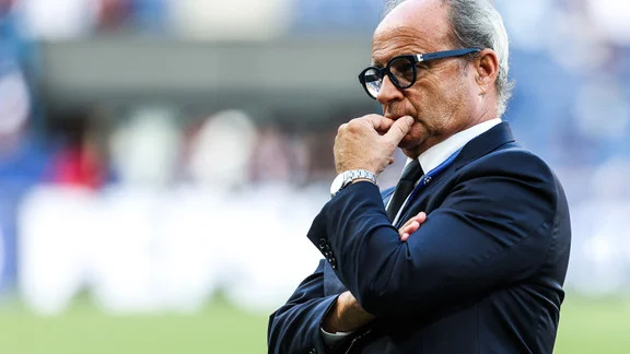 Luis Campos, directeur sportif du PSG, lors d'une conférence de presse
