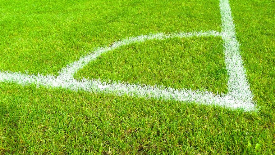 Match décisif entre Nice et Saint-Étienne pour les barrages de Ligue 1/Ligue 2