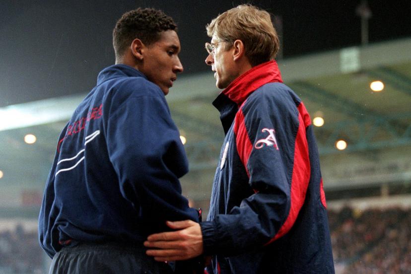 Nicolas Anelka avec Arsène Wenger, entraîneur d'Arsenal, deux mois après son transfert depuis le PSG