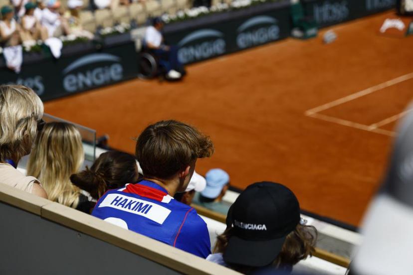Quelques maillots du PSG ont été aperçus en tribunes, cette semaine à Roland-Garros.