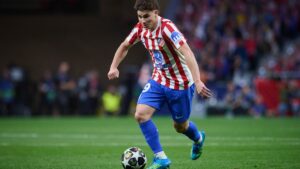 Psg prêt à dépenser gros pour recruter julian alvarez