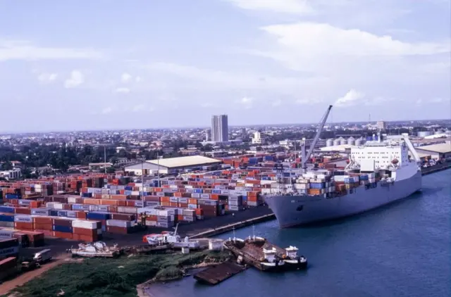 Le port de Cotonou, principal accès maritime du Niger, a subi de plein fouet la crise