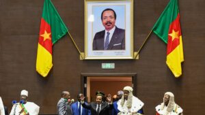 Paul biya en suisse : les raisons de son retour tardif au Cameroun