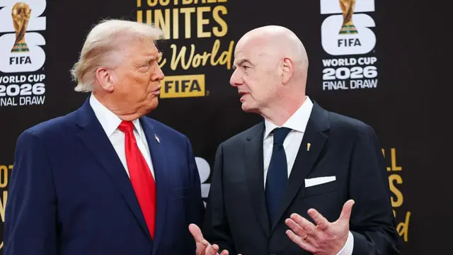 Donald Trump et Gianni Infantino lors d'une réunion officielle.