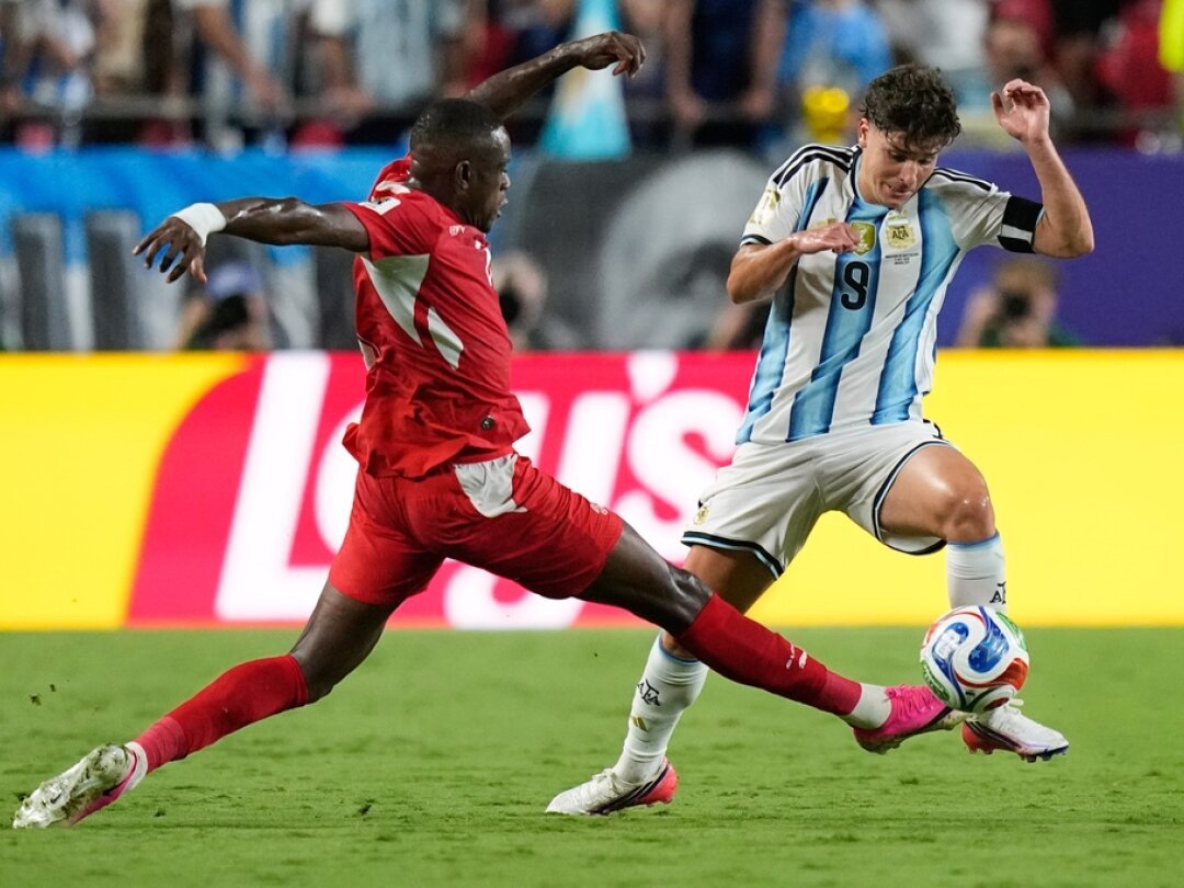 Julian Alvarez a marqué le deuxième but de l'Argentine lors du quart de finale contre la Suisse.