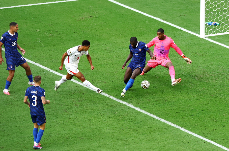 Kylian Mbappé marquant un but contre l’Angleterre