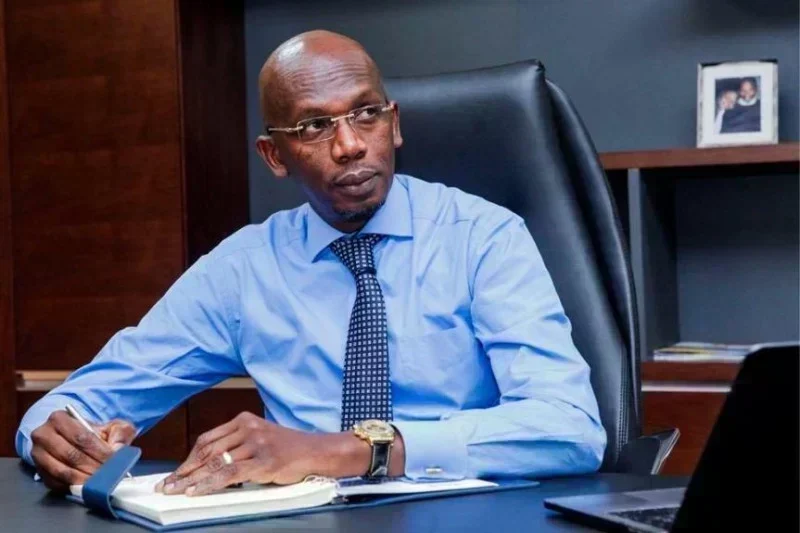 Lansana Gagny Sakho face caméra lors d'une émission