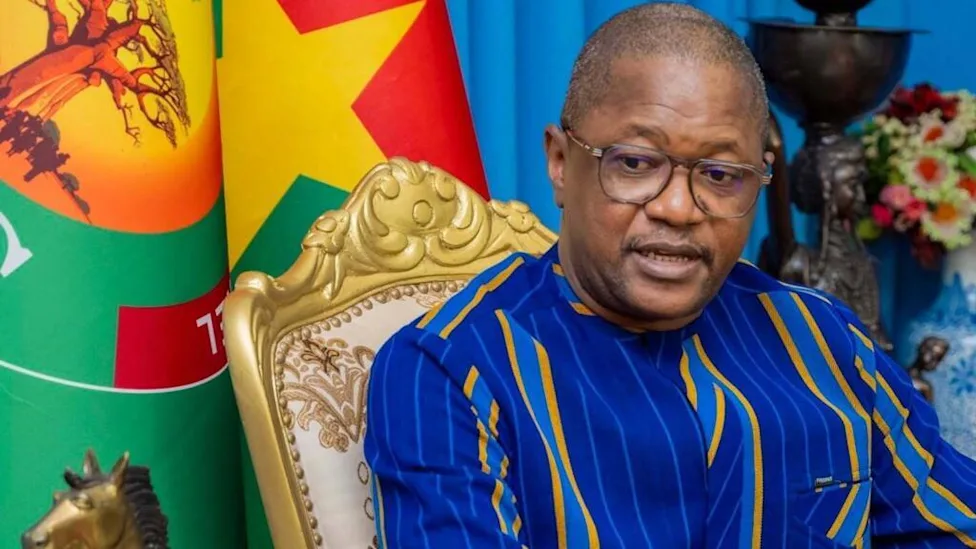 Drapeaux du Nigeria et des pays de l’AES flottant côte à côte