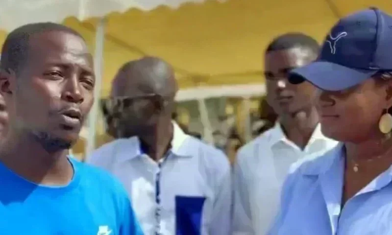 Abdou Lô rejoint le PASTEF : un geste politique qui fait parler Abdou Lô rejoint le PASTEF : un geste politique qui fait parler