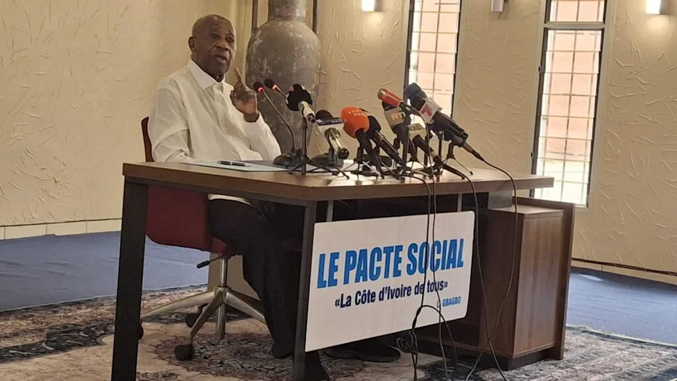 Laurent Gbagbo lors de la nomination des cinq responsables du PPA-CI
