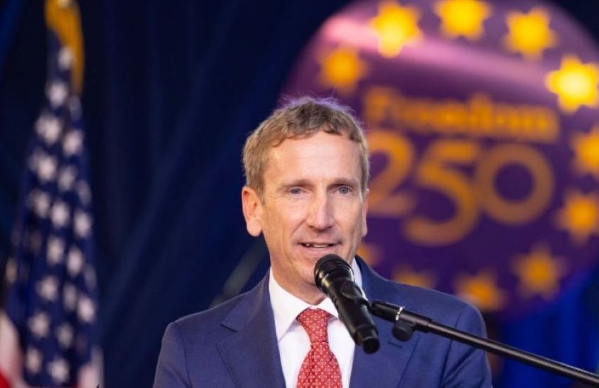 Keith Heffern diplomate américain